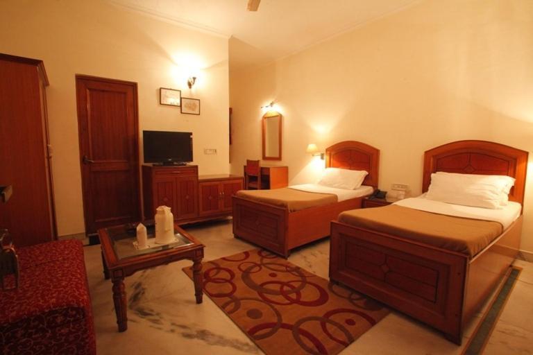 Mahalakshmi Palace Hotel Faridabad Room photo